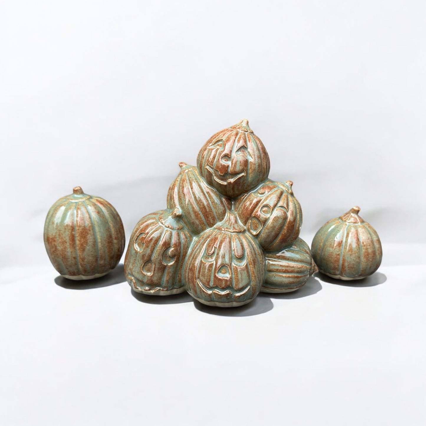 Pumpkin Stack Halloween Decor (Vintage)